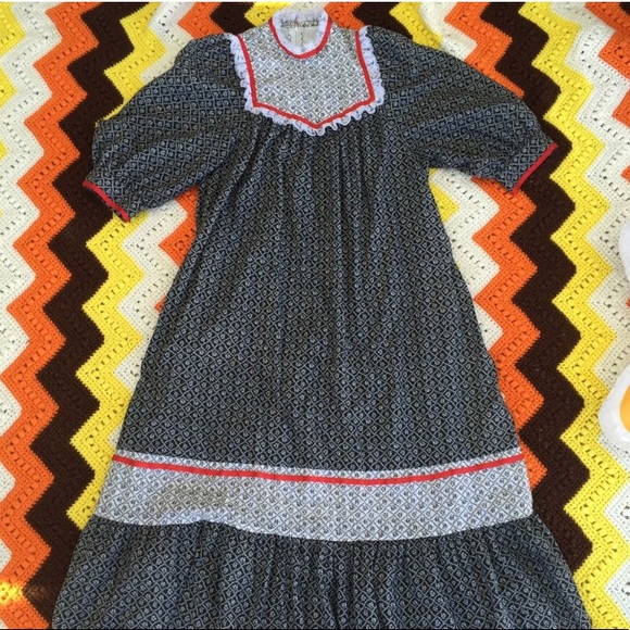 Sold - Picture 3 of 3